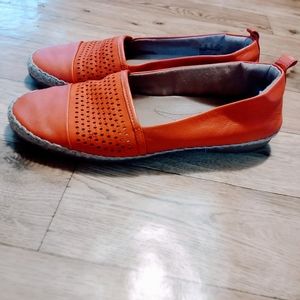 Women's Clarks Artisan slip-on flat shoes size 9.5 casual loafer